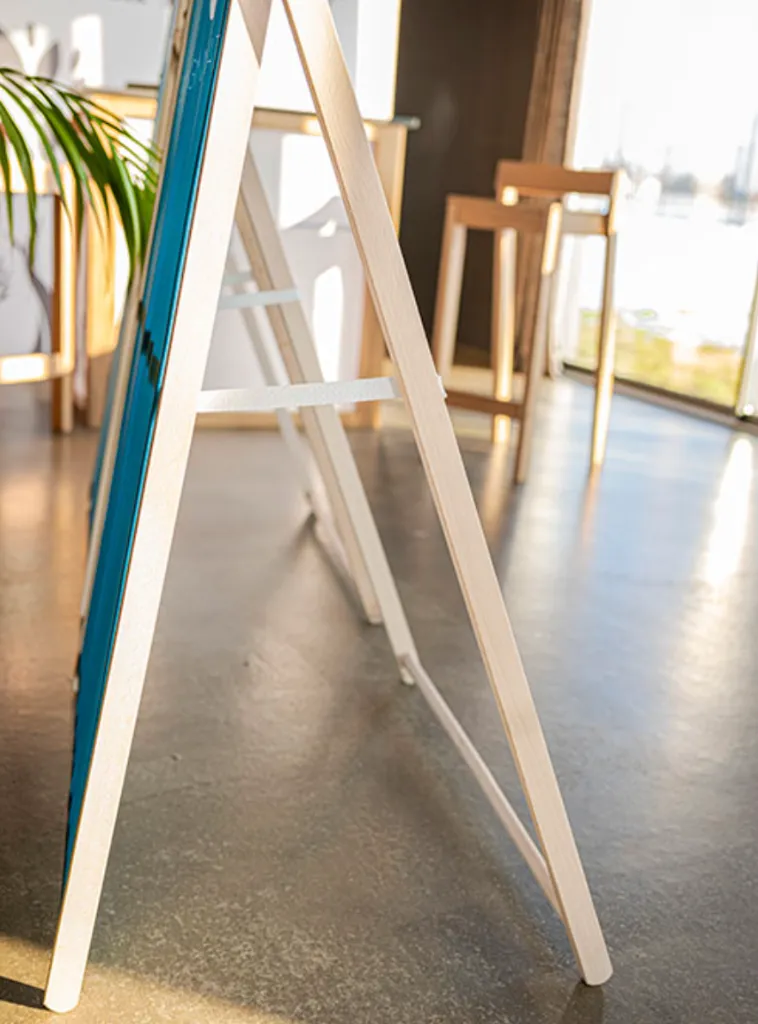 Chevalet pliable en bois-sturcutre.webp