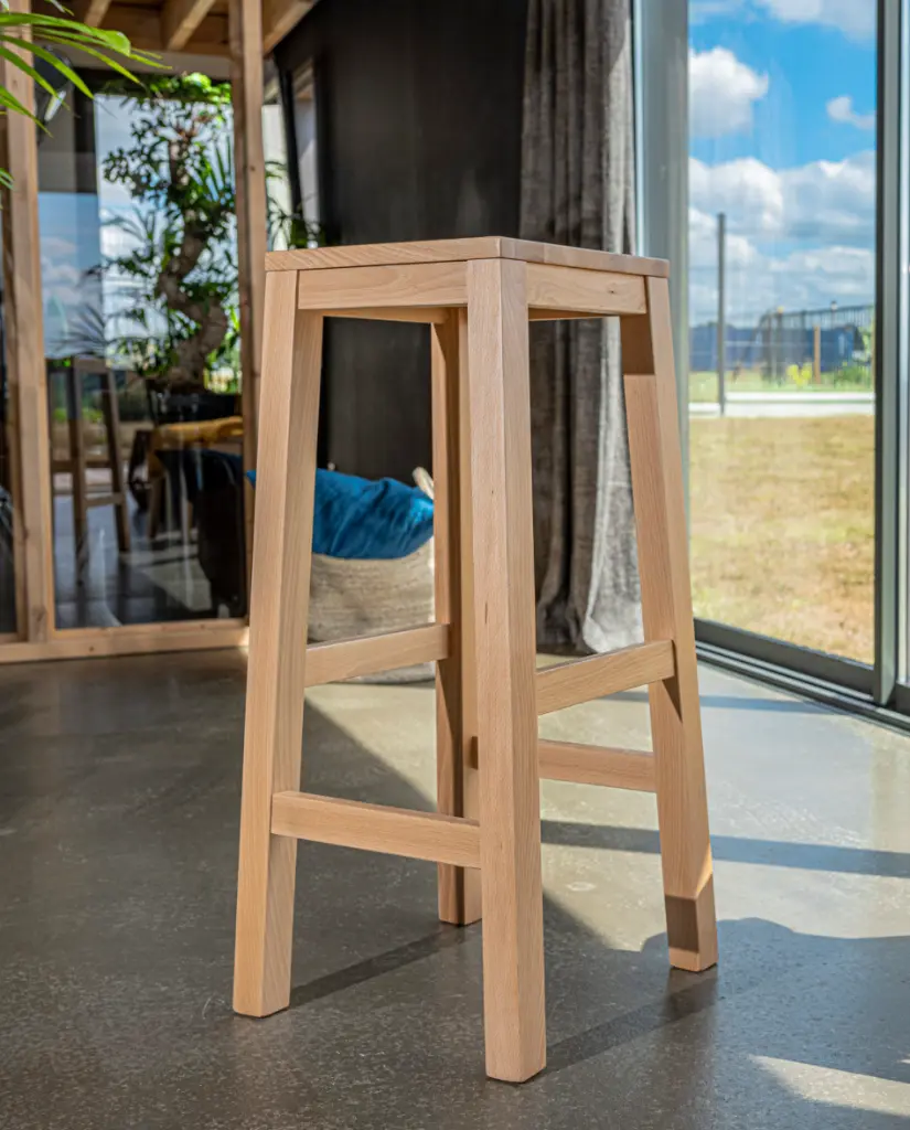 [NDTHeB 300x790 S Sta] Tabouret Haut en Bois