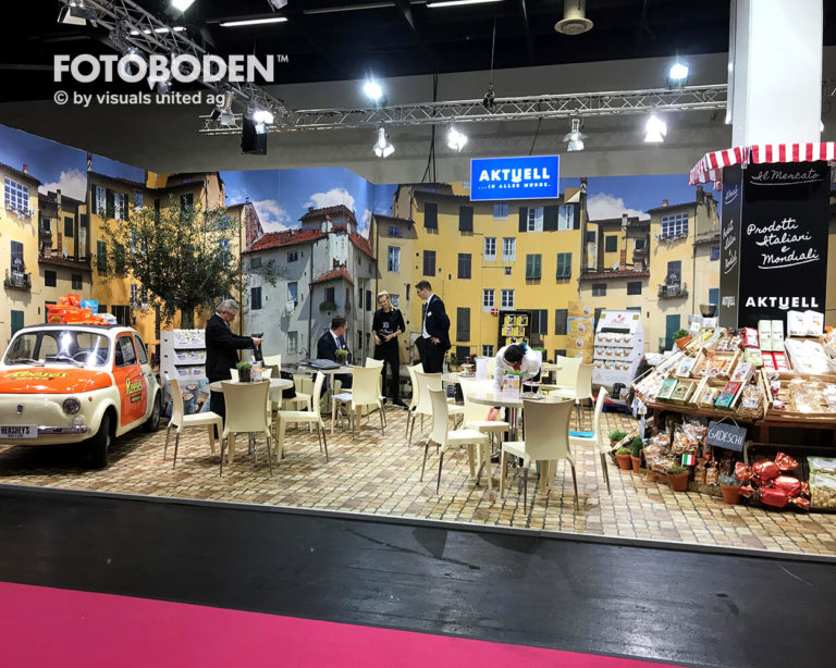 Aktuell_Fotoboden_Messeboden_Tradeshow_Flooring_Bodengestaltung_Messe_Bodendesign_Messedesign_Design_Boden_Messegestaltung_3